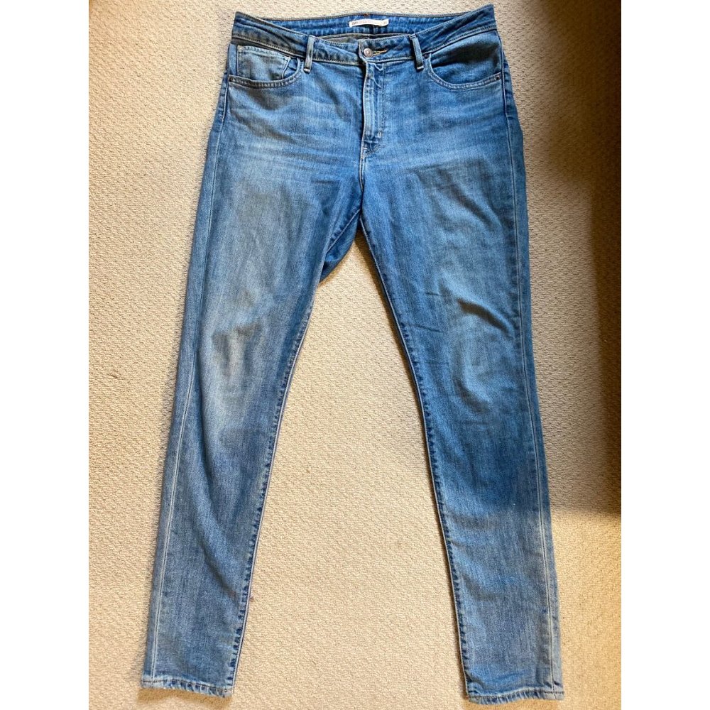 Levi's 721 High Rise Skinny Jeans